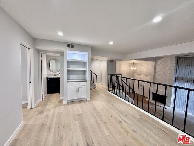 Building Photo - 4435 Alla Rd