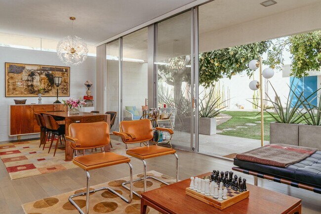 Building Photo - 17 Desert Lakes Dr