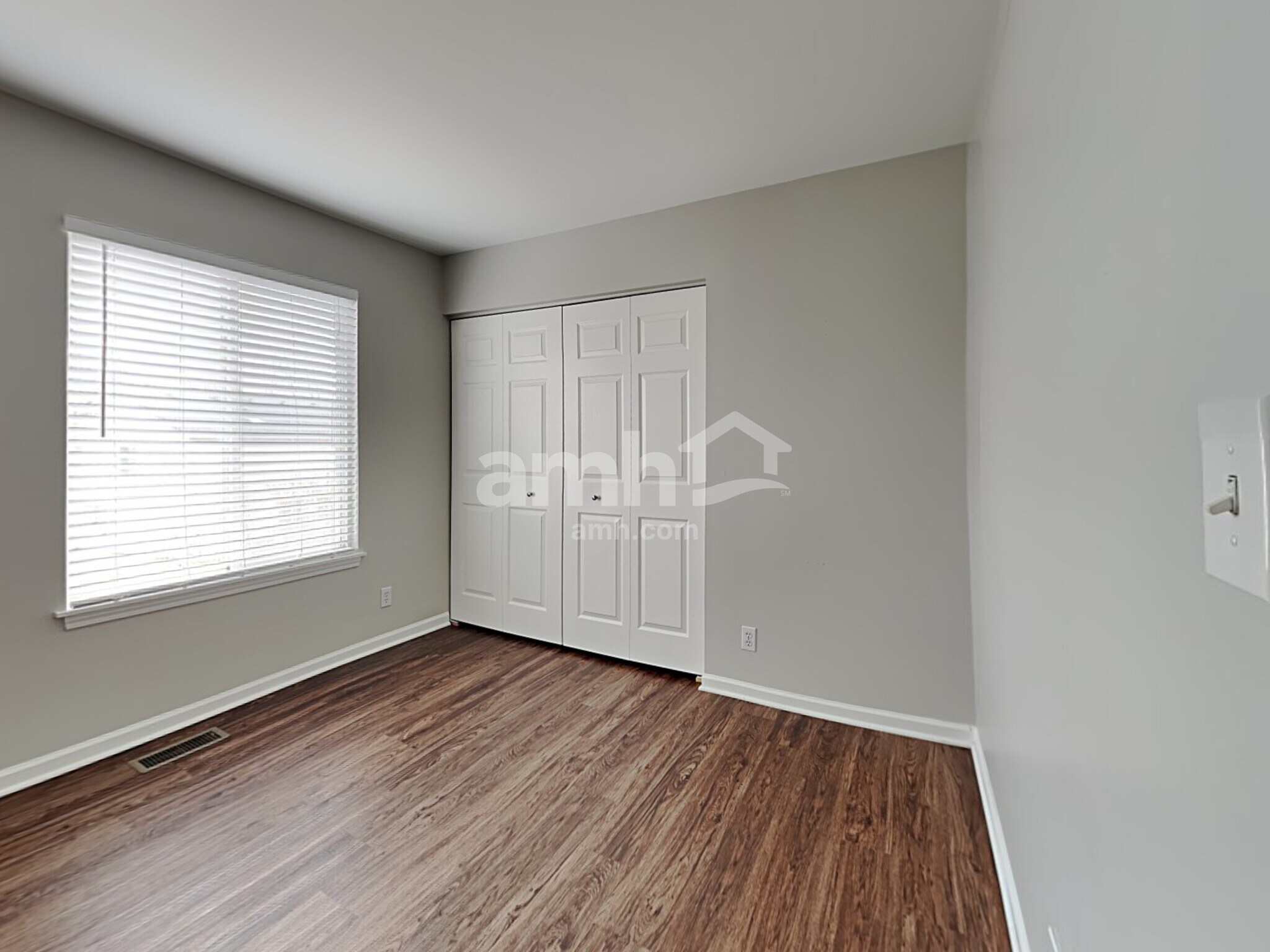 Building Photo - 21748 W Knollwood Dr