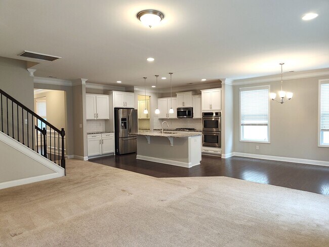 Building Photo - Beautiful 2 story home located in Berewick Community in Charlotte!