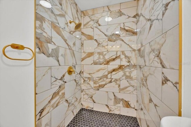 Building Photo - 5108 Avignon Ct