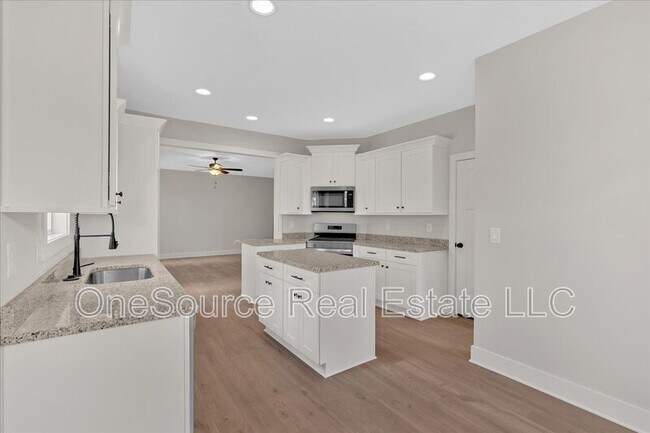 Building Photo - 4444 Sullivan Rd SW