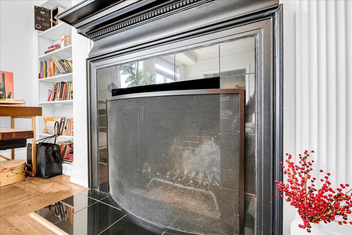 Building Photo - 2900 E Jefferson Ave