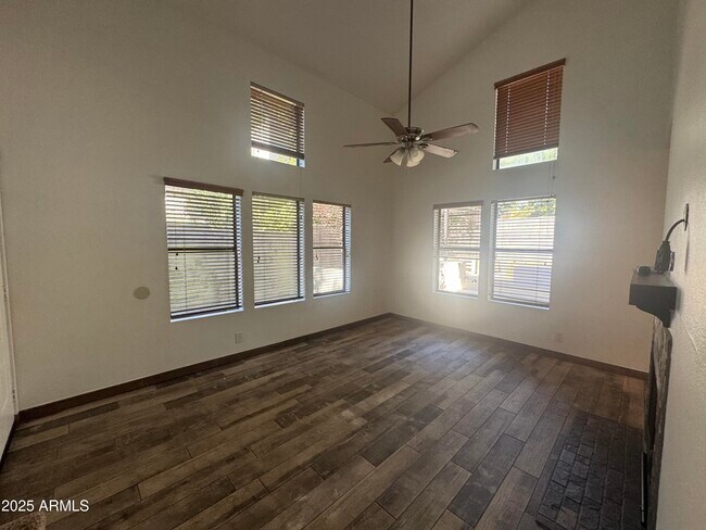 Building Photo - 4170 E Spring Meadows Cir