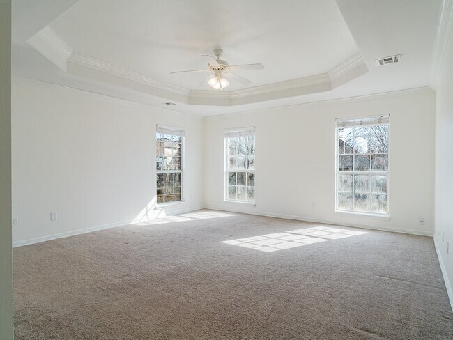 Building Photo - 2309 SW Primrose Ave