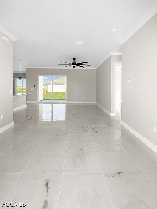 Building Photo - 303 NW 26th Ave