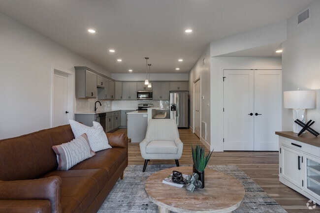 2BR, 2BA - 1,100SF - The McKinley