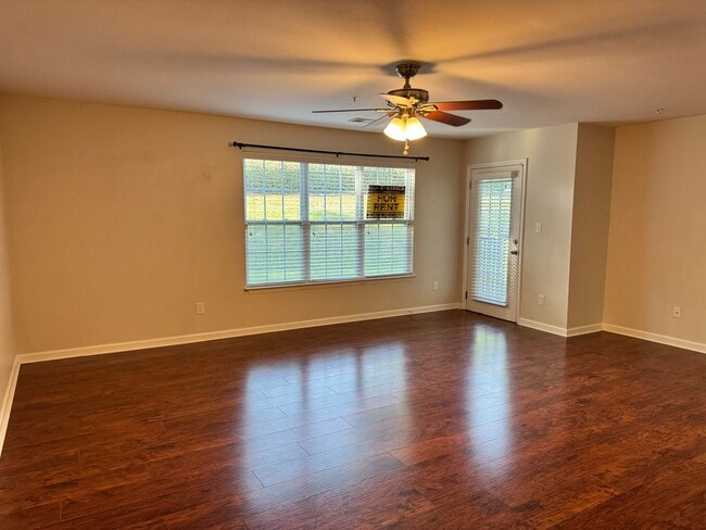 Building Photo - Beautiful, Conveninetly located First Floor Condo