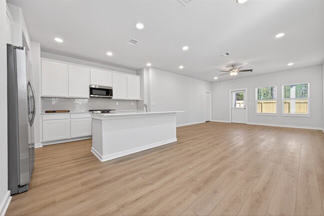 Building Photo - 8514 Blueberry Ash St