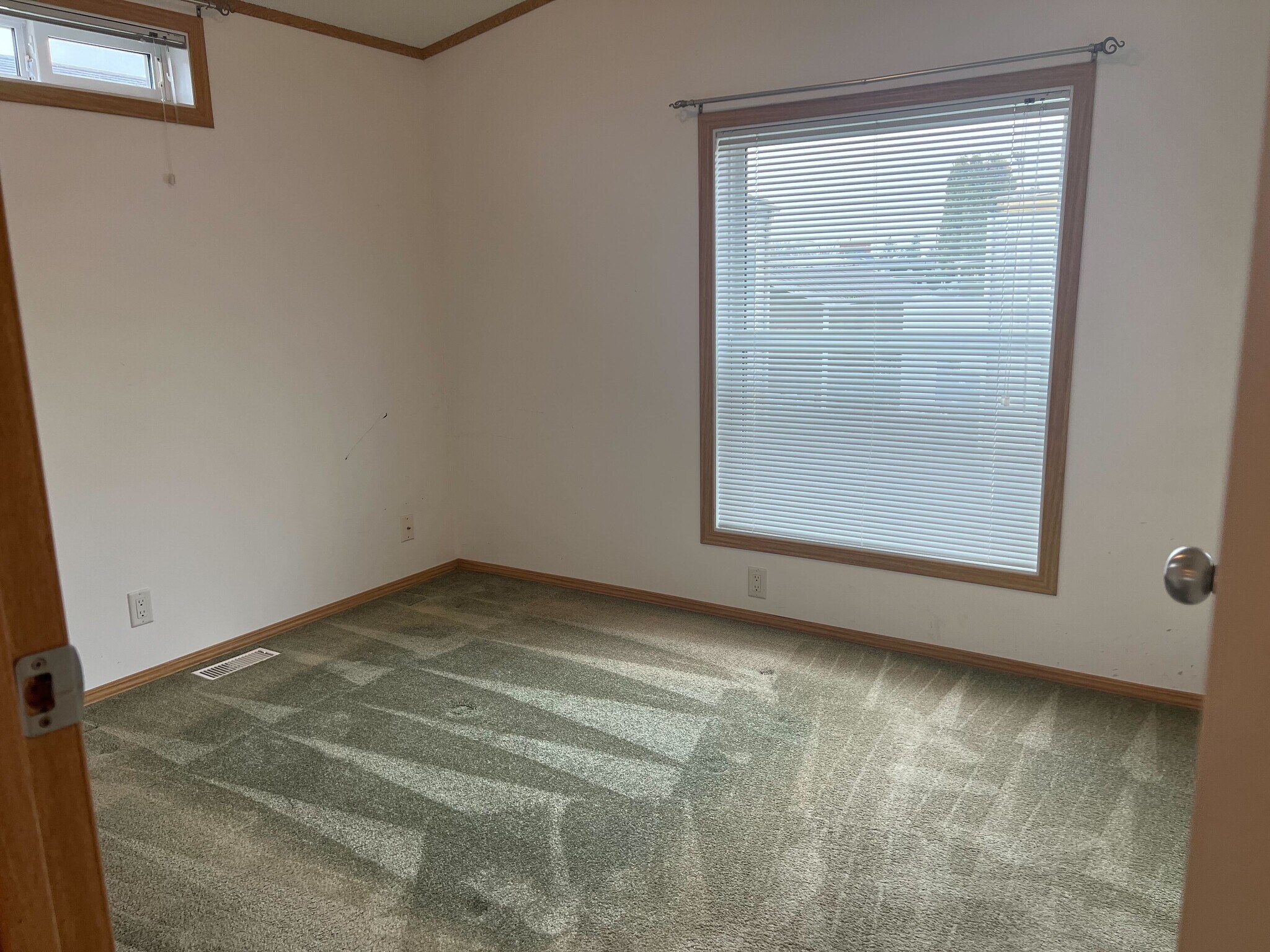 Building Photo - 1200 Lincoln St