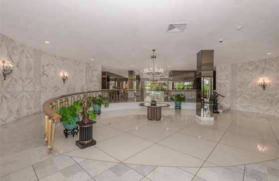 Building Photo - 5255 Collins Ave