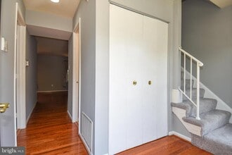 Building Photo - 14 Fenceline Dr