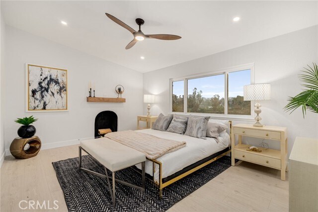 Building Photo - 24362 Via Santa Clara