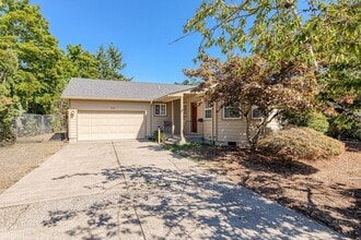Building Photo - Single Family Ranch in Silverton