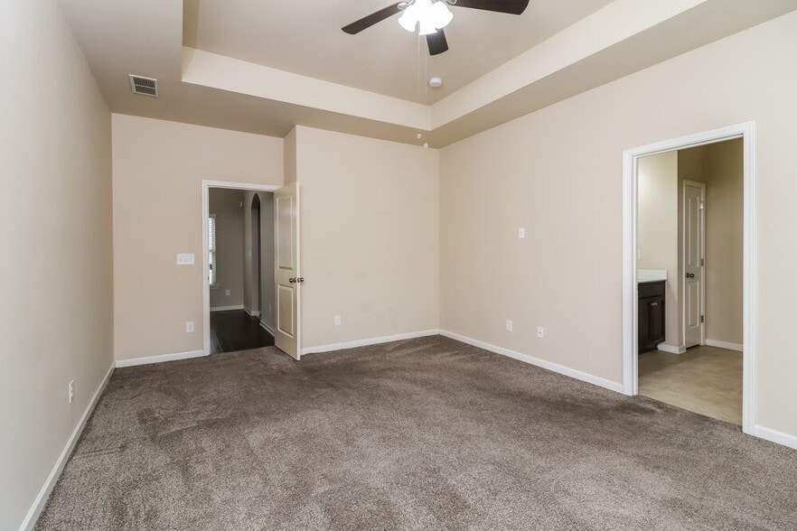 Building Photo - 2950 E Captiva Dr