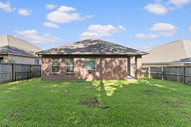 Building Photo - 27320 Lashay Dr