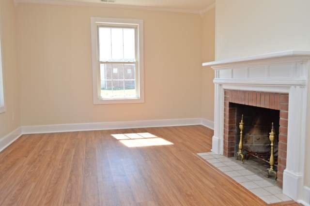Living Room - 901 Live Oak St