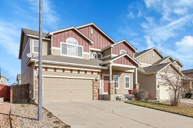 Building Photo - $2,750.00 - 6 Bedrooms, 3.5 Bathrooms, Single Family Home in Colorado Springs with Fenced Yard!