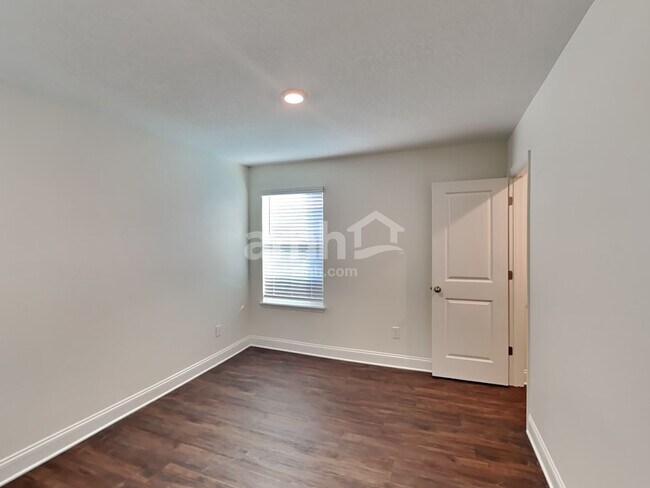 Building Photo - 2518 Sunrise Ct