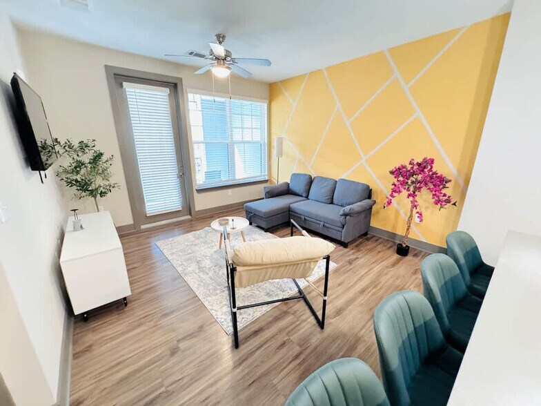 Primary Photo - 9260 Vintage Hills Way