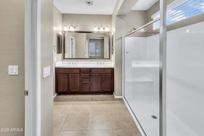 Building Photo - 22771 E Via Del Palo