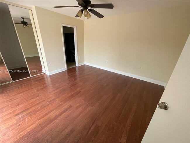 Building Photo - 870 Blue Ridge Cir