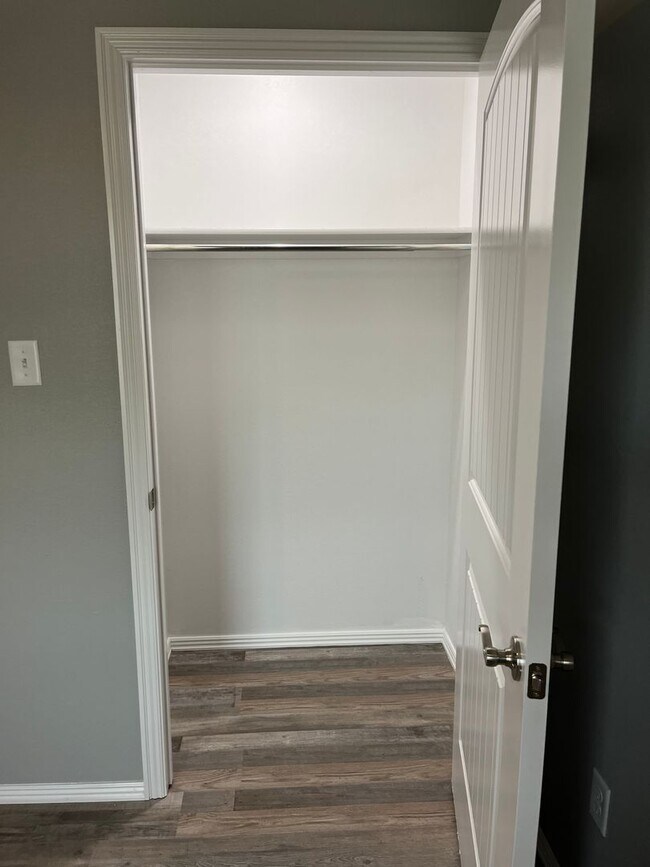 Building Photo - COX-VINE STREET