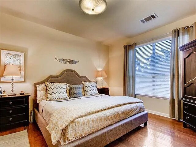 Building Photo - 2221 Speidel Dr