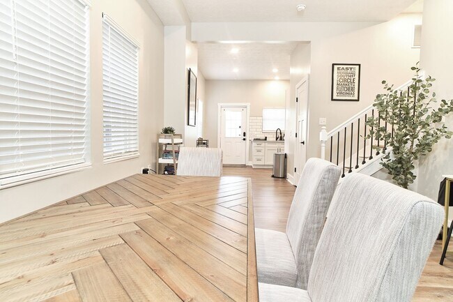 Building Photo - Fully Furnished 2BD Duplex in the Heart of...