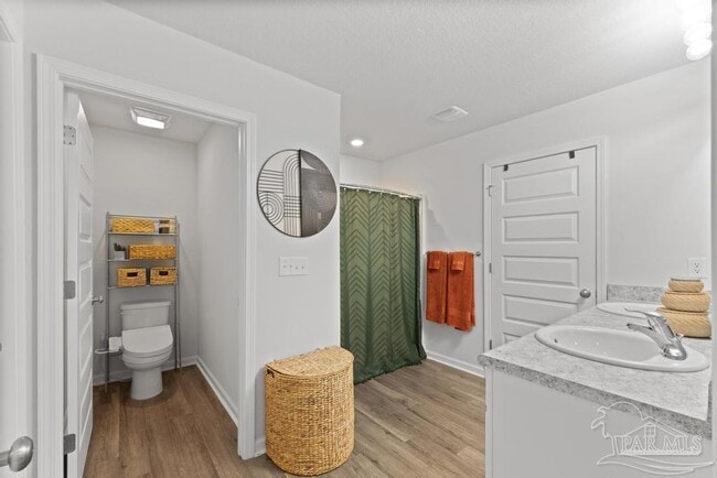 Building Photo - 5213 Peach Dr