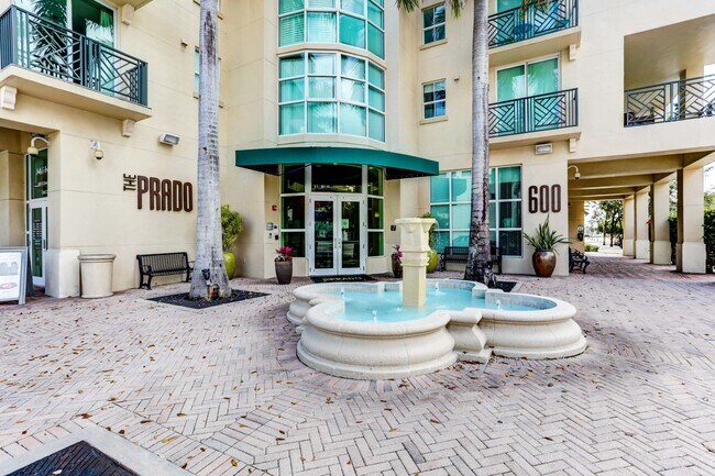 Building Photo - 600 S Dixie Hwy