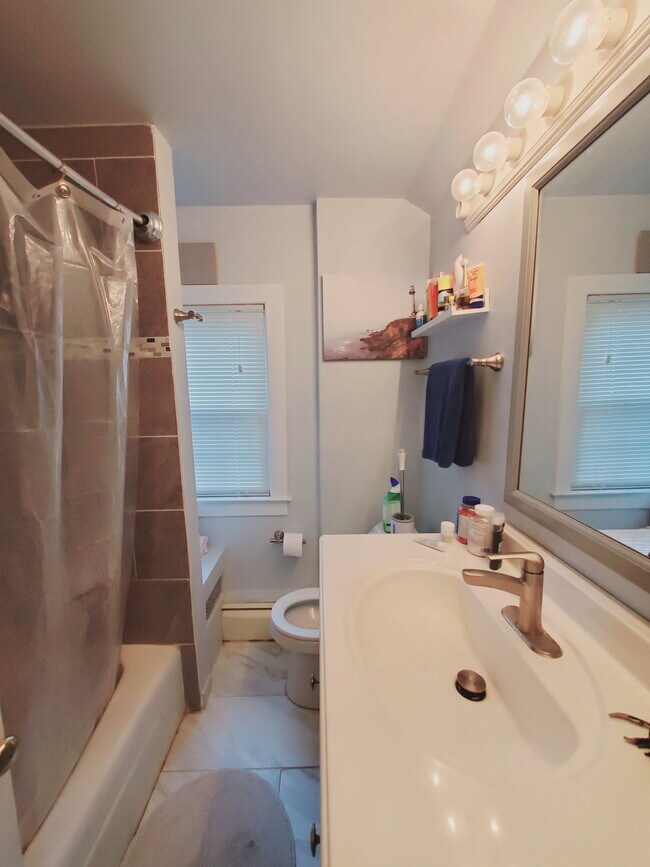 Building Photo - 61 Palmer St