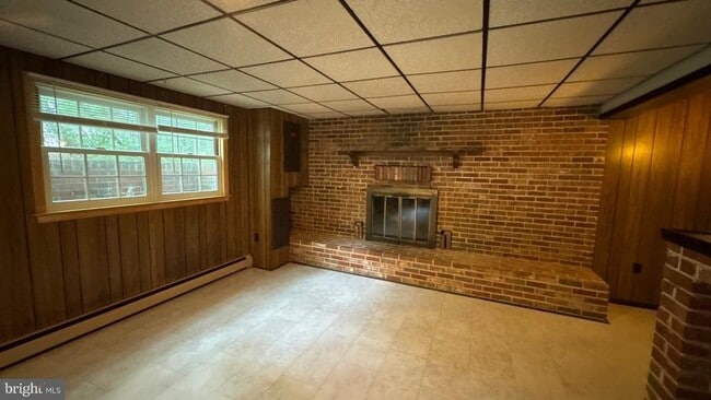 Building Photo - 5157 Bonnie Acres Dr