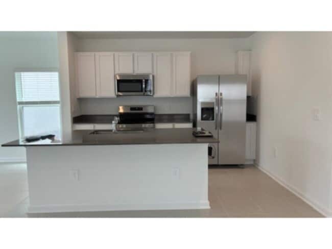 Building Photo - BRAND NEW 3-bedroom 2.5 bath HOUSE w/2 car garage