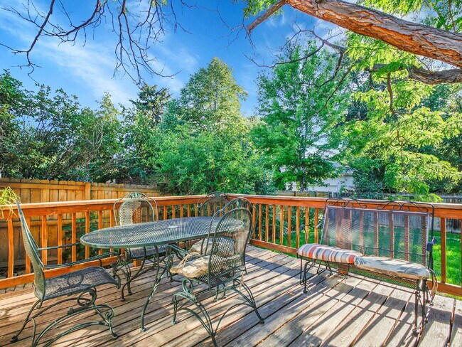 Building Photo - $2,145.00, 1 Bed, 1 Bath Home in Denver
