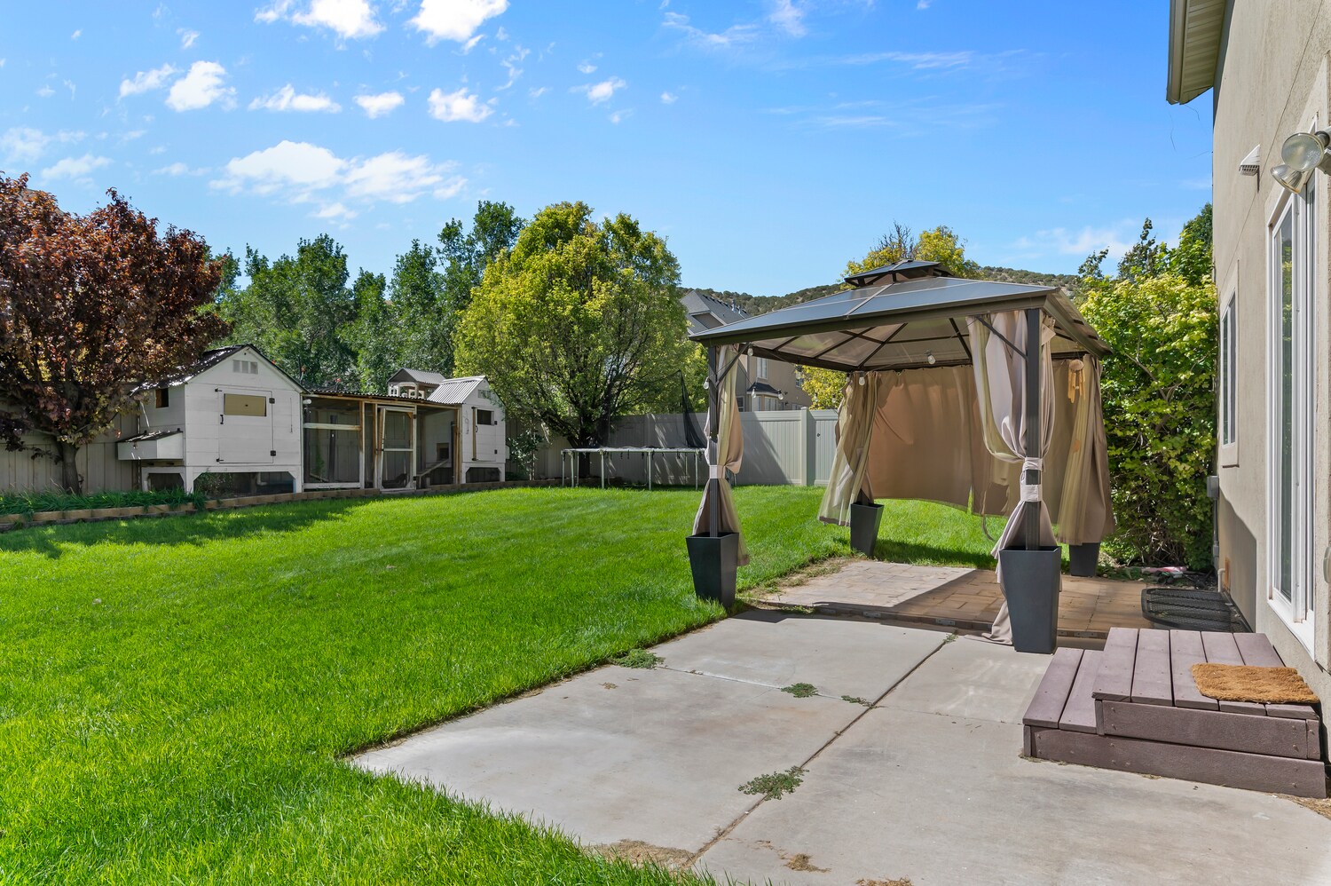 Building Photo - 4054 E Mohican Dr