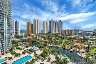 Building Photo - 16500 Collins Ave