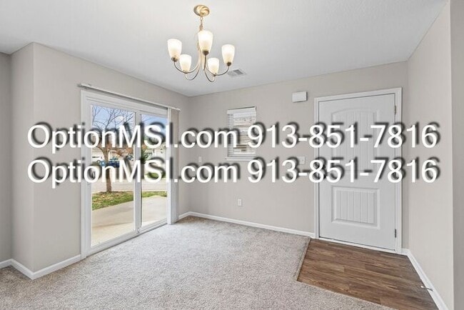 Building Photo - Beautifully Updated Liberty Home in a Prime Location!