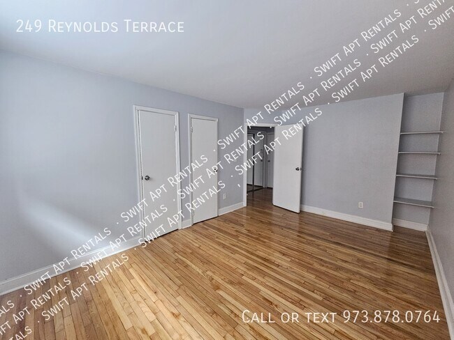 Building Photo - 249 Reynolds Terrace