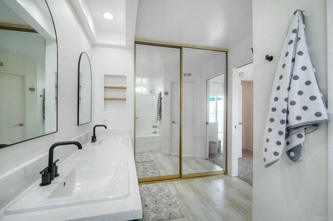 Building Photo - 6817 Watercourse Dr