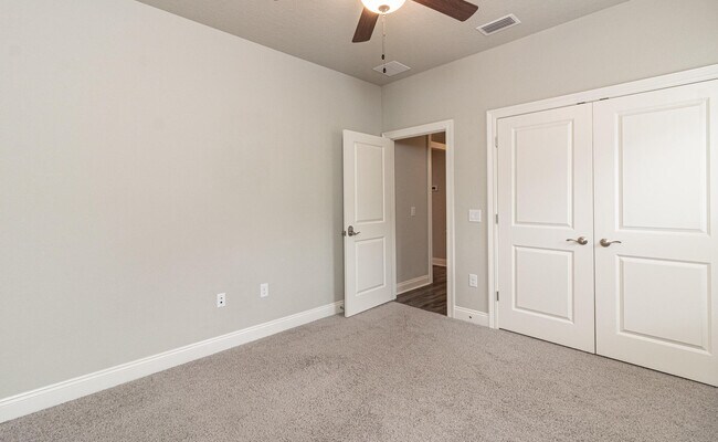 Building Photo - 9209 Ridge Rd