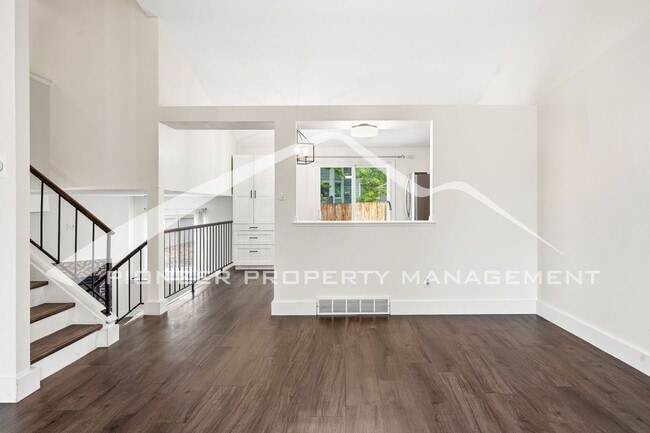 Building Photo - Charming home in Longmont