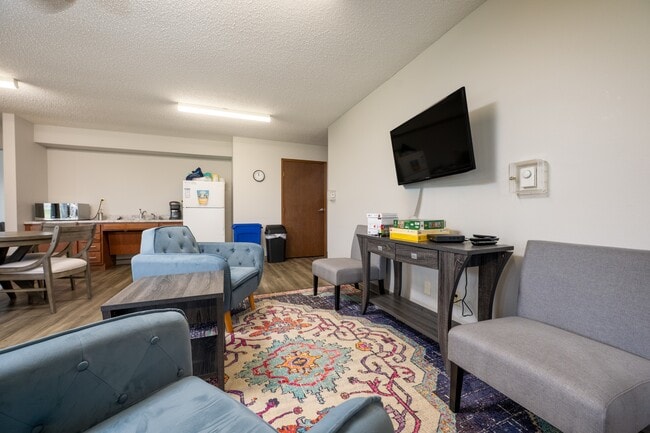 Building Photo - Spencer Manor Apartments