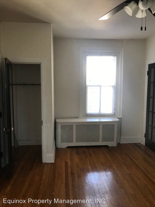 Building Photo - 636 N New St