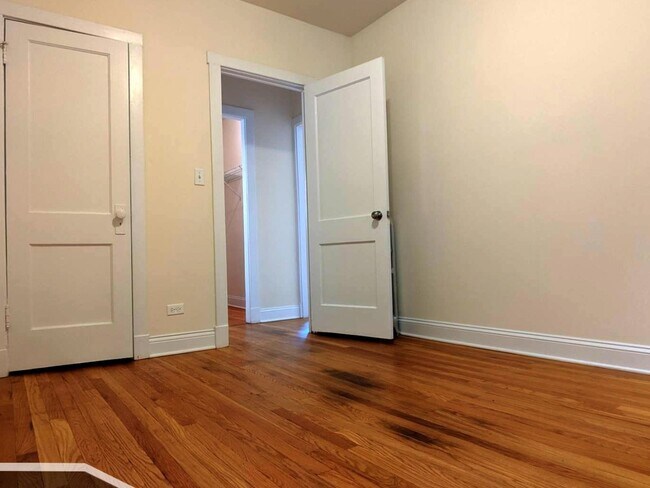 Building Photo - 2615 N Spaulding Ave