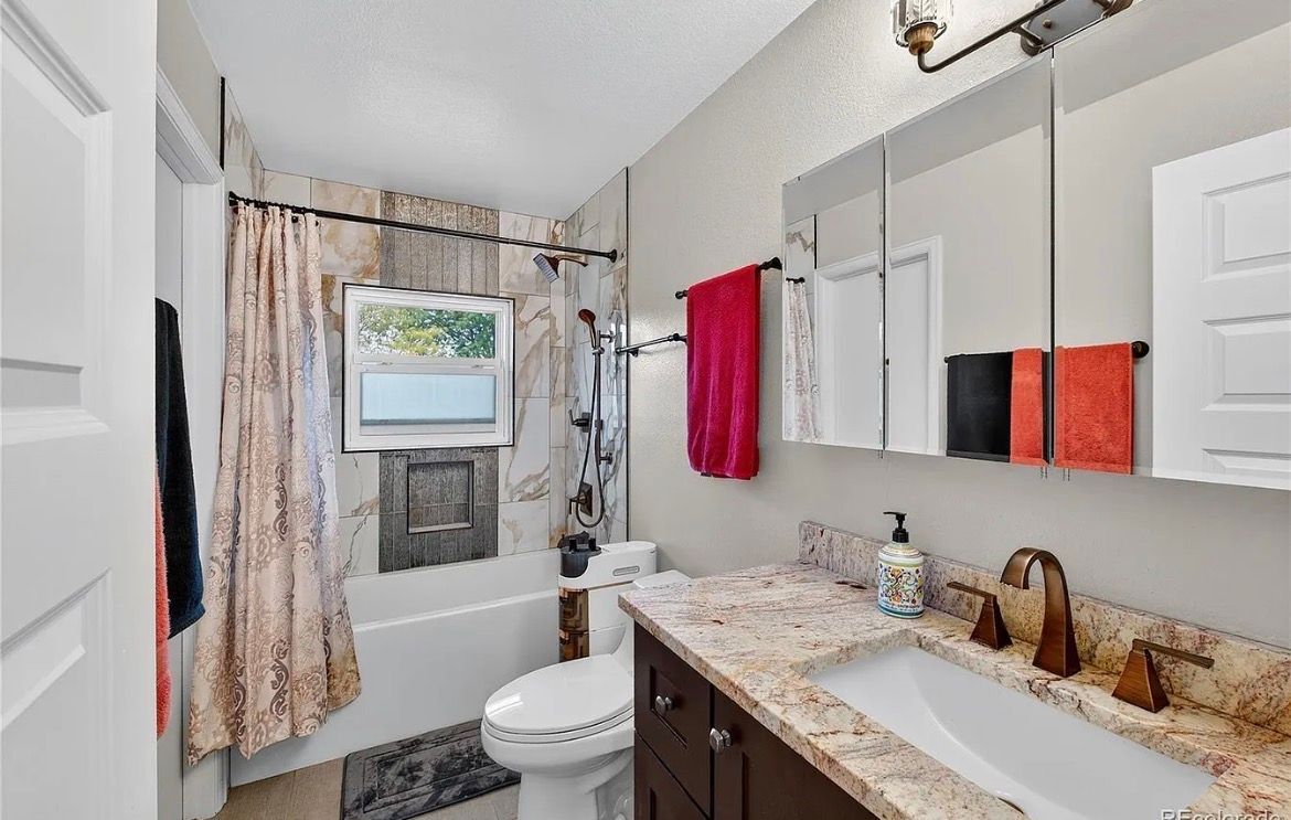 Building Photo - 1847 S Yampa Way