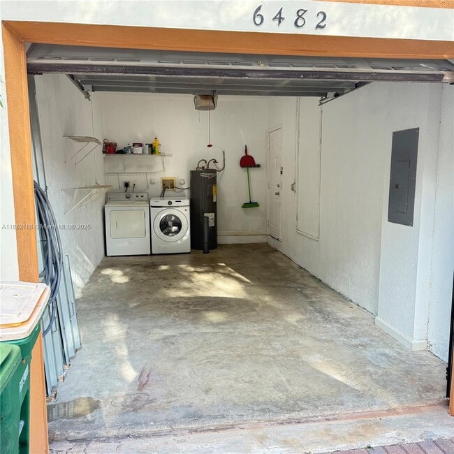 Building Photo - 6482 Catalina Ln