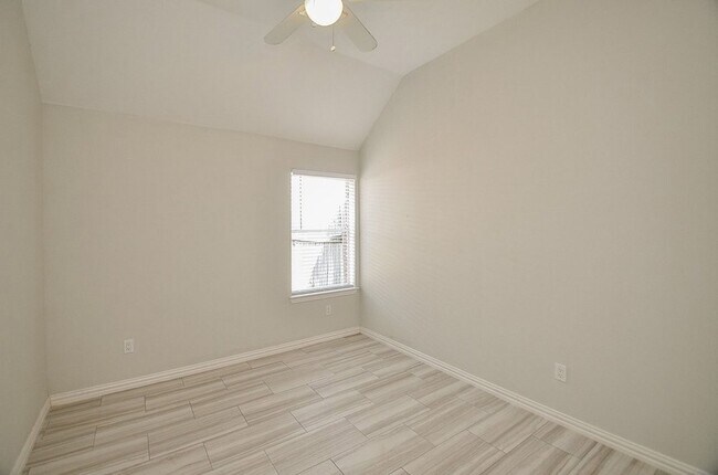 Building Photo - 20211 Canyon Ridge Ct