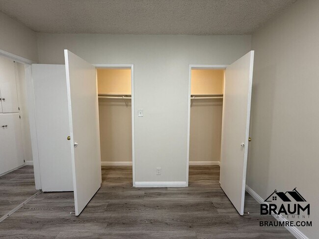 Building Photo - 5433 Sepulveda Blvd
