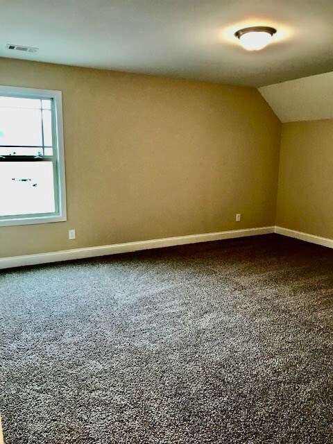 Building Photo - 24 Fast Ln